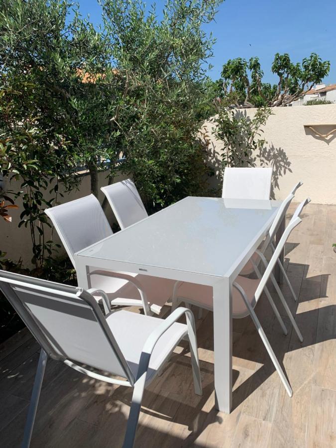 Appartement De Standing Avec Terrasse Saintes-Maries-de-la-Mer Luaran gambar