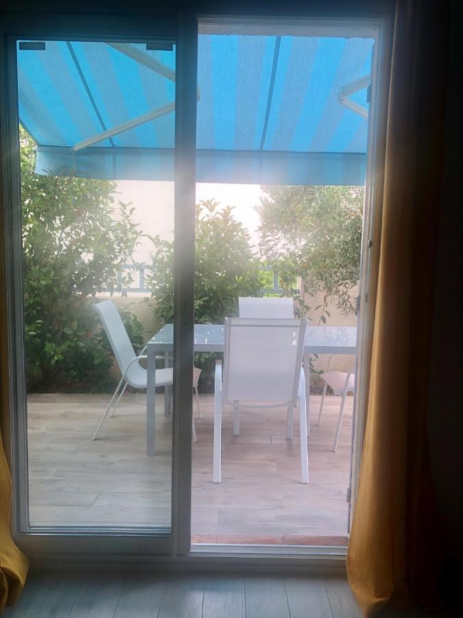 Appartement De Standing Avec Terrasse Saintes-Maries-de-la-Mer Luaran gambar